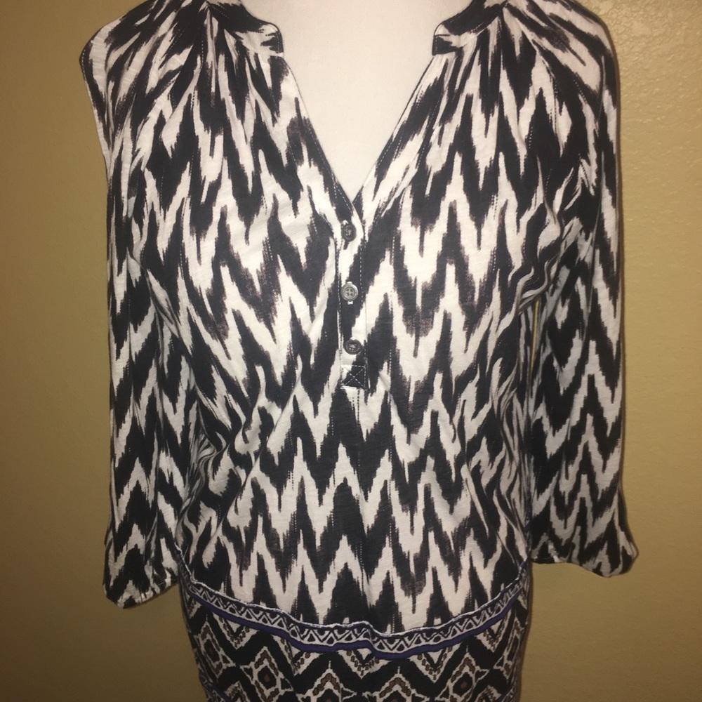 New Lucky Brand chevron shirt w/button V-neck